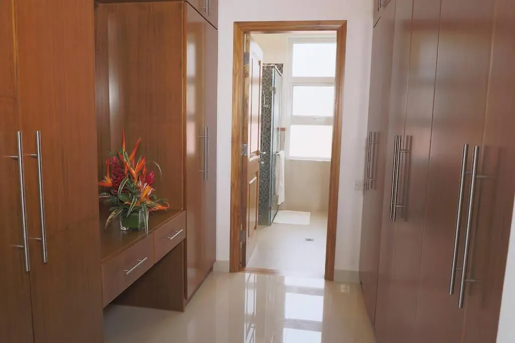 Triplex Villa & Private Pool - Cliffhanger Villas Misere
