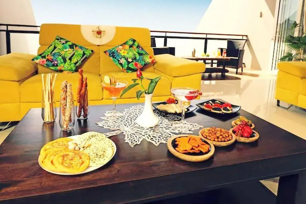 Triplex Villa & Private Pool - Cliffhanger Villas Misere